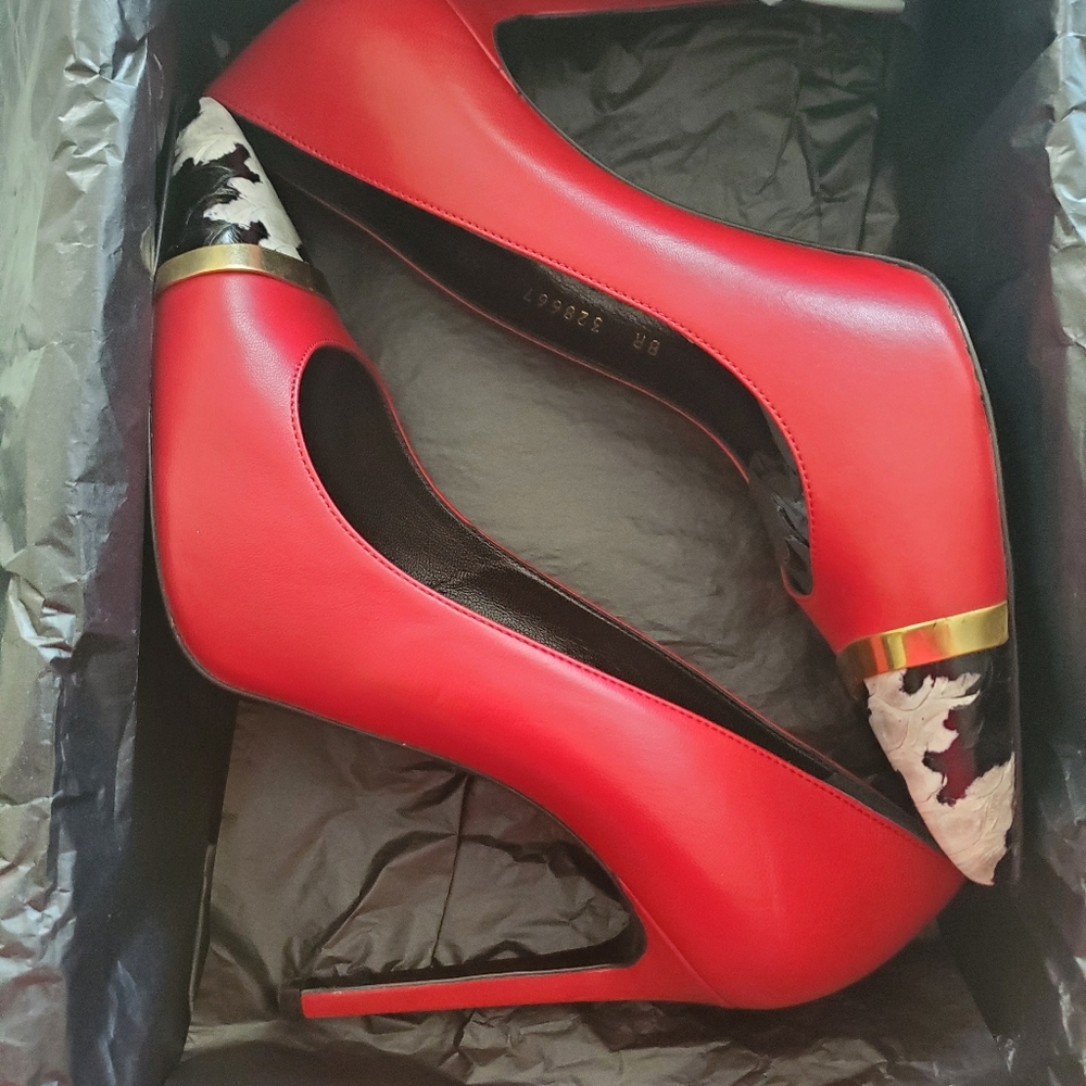 Saint laurent Pointed-Toe Python-Cap Pump, Red - Picture 15 of 16